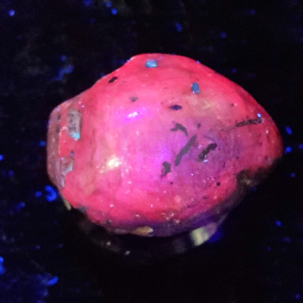 FLUORESCENT RUBY WAND CRYSTAL 24