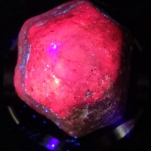 FLUORESCENT RUBY WAND CRYSTAL 27