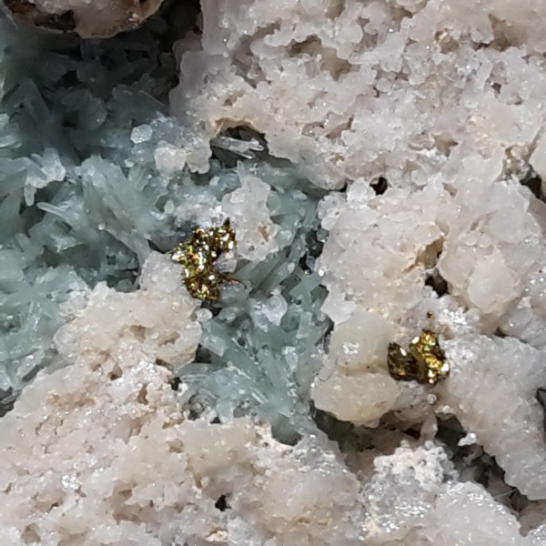 Calcite Chalcopyrite Quartz